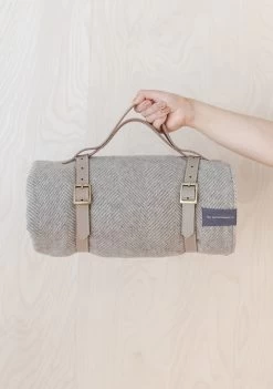 Leather Picnic Carrier -Cozy Scarves Shop Carrier PSTPL LeatherPicnicStrapTaupeLeather 2