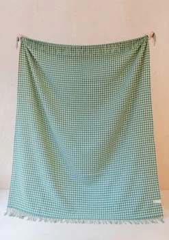 Lambswool Blanket In Lime Houndstooth