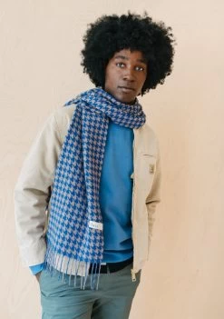 Men's Lambswool Scarf In Slate Houndstooth