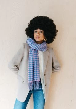 Lambswool Oversized Scarf In Blue Houndstooth