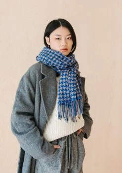 Lambswool Oversized Scarf In Slate Houndstooth