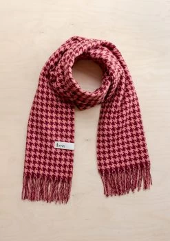 Lambswool Blanket Scarf In Berry Houndstooth -Cozy Scarves Shop STLHTBR11 LambswoolBlanketScarfinBerryHoundstooth 3 35bd8aac 68d4 4ab6 be68 36bf0369a7ad