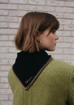 Merino Triangle Scarf In Black -Cozy Scarves Shop TSAMRBSBK11 MerinoTriangleScarfInBlack 3 6a914056 c55b 425b 8972 6e4adc78c434